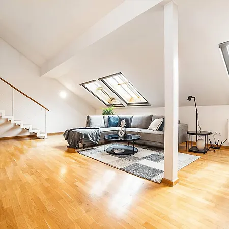 Lavish And Chic Duplex For Families And Couples * Prague